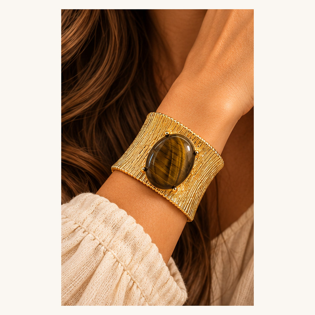 Brazalete en Aleación y Resina Acrílica Colección ELENA